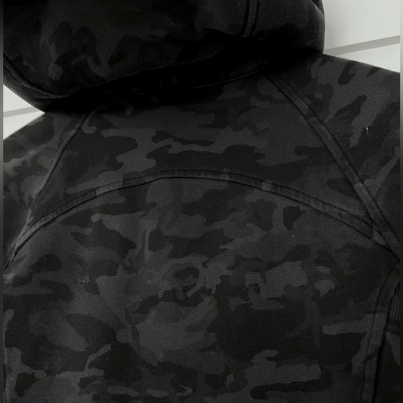 Lululemon Scuba Full Zip Camo Hoodie - Picture 13 of 13
